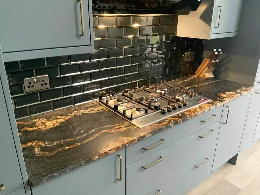 backsplash to match granite countertop