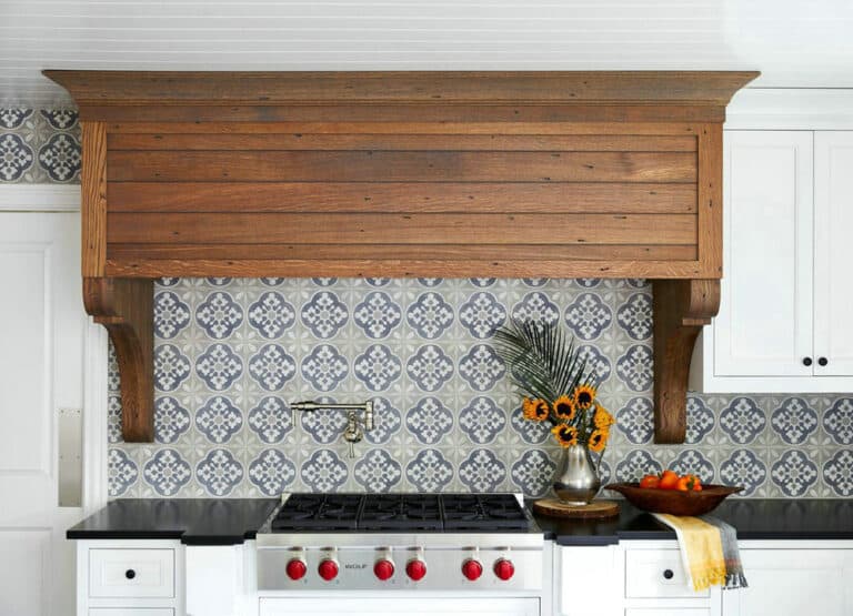 backsplash for dark countertops