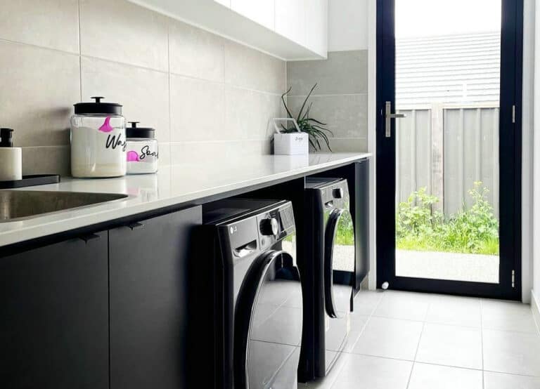 black and white laundry room ideas