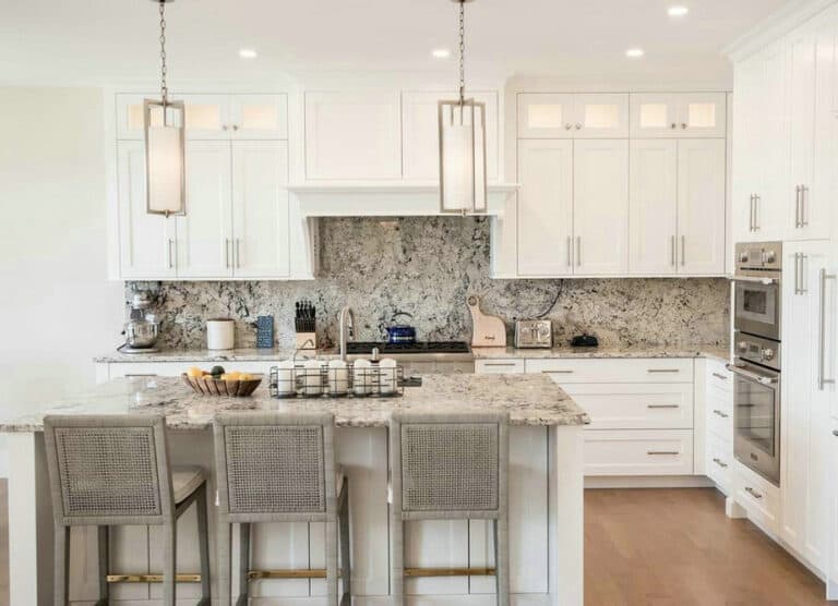 different backsplash behind stove