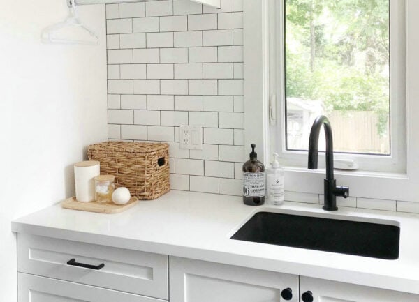 white subway tile with gray grout