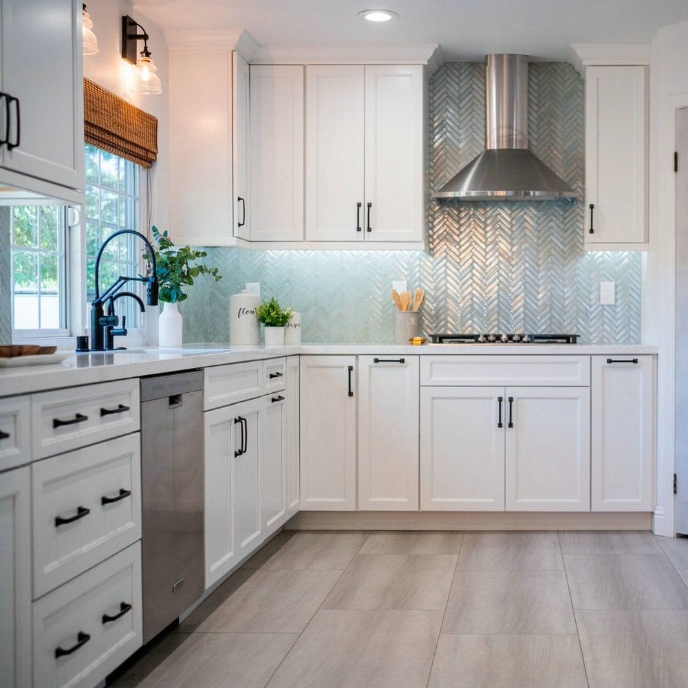 backsplash tile for white cabinets