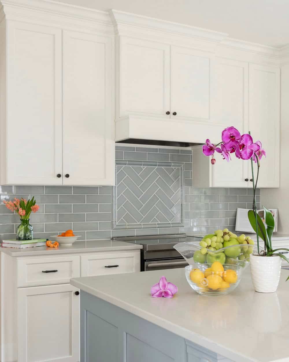 backsplash ideas white cabinets