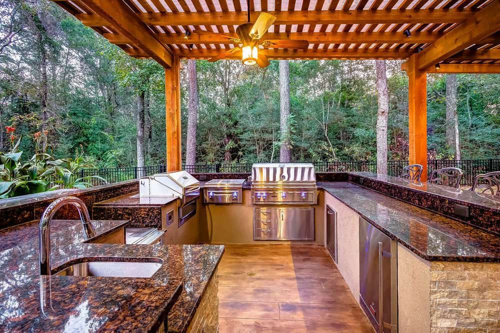 modern outdoor kitchen
