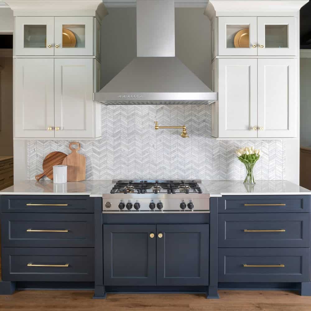 backsplash ideas for white countertops