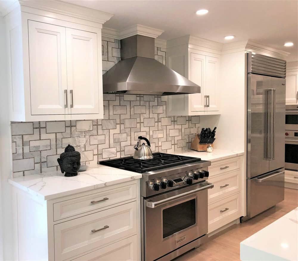 tile backsplash kitchen white cabinets