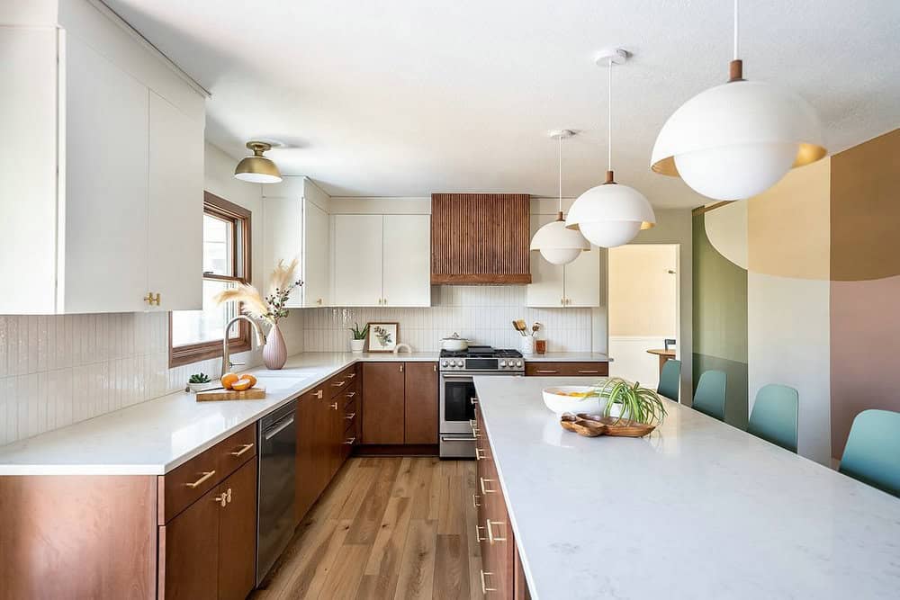 white cabinets and white backsplash