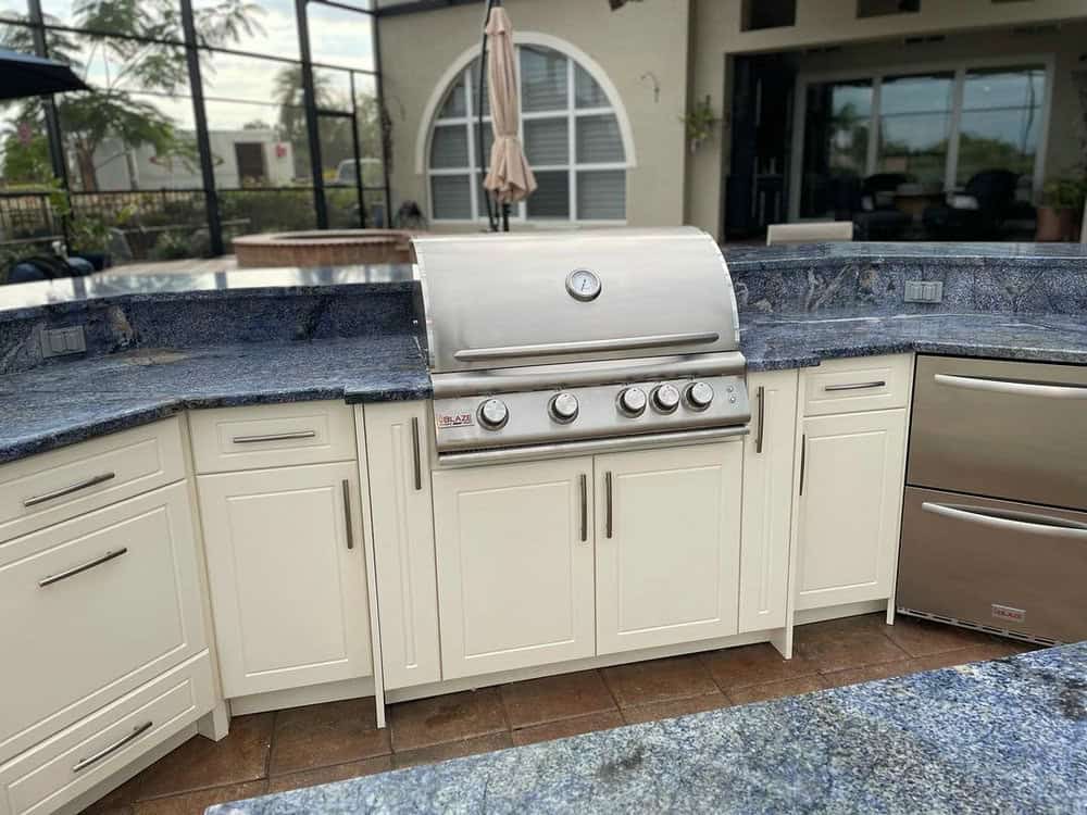 outdoor grill backsplash ideas