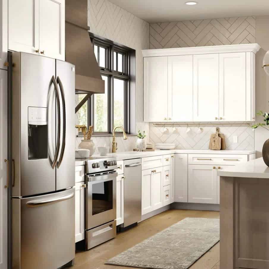 modern backsplash white cabinets