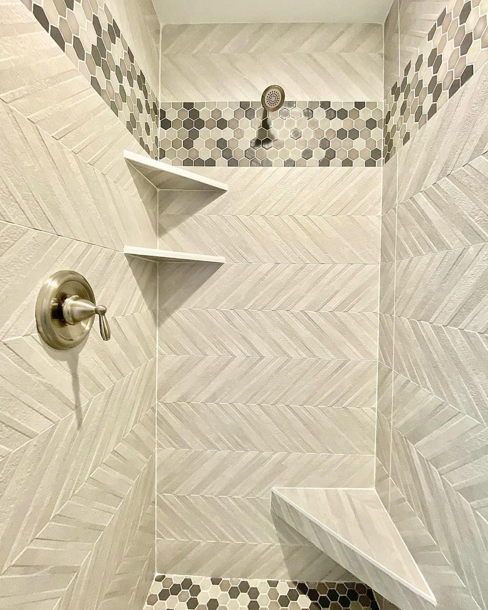 accent shower tile
