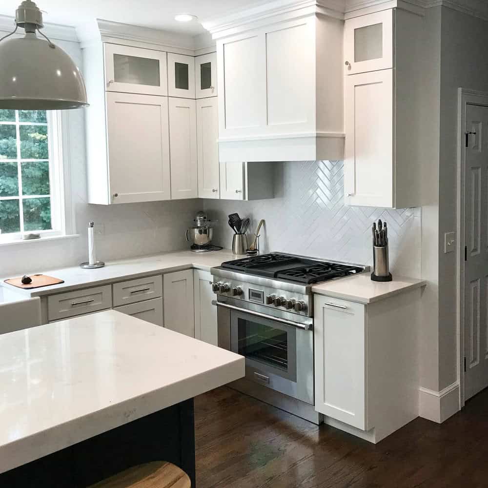 farmhouse kitchen white