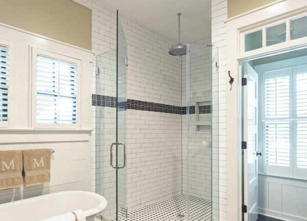 horizontal accent tile in shower