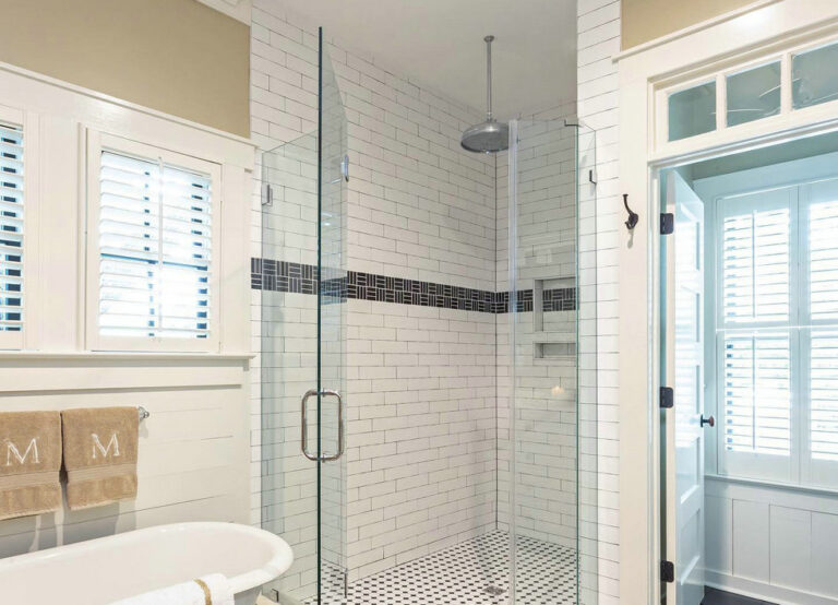horizontal accent tile in shower