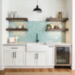 Glass tile backsplash, kitchen decor, modern kitchen, glass mosaic tile, home design.
